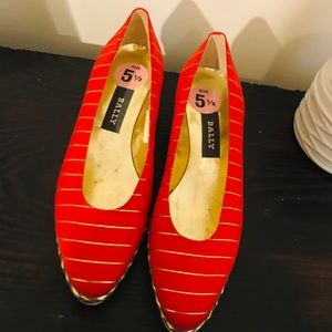 ❗️SOlD❗️Bally red and gold wedges size 5.5